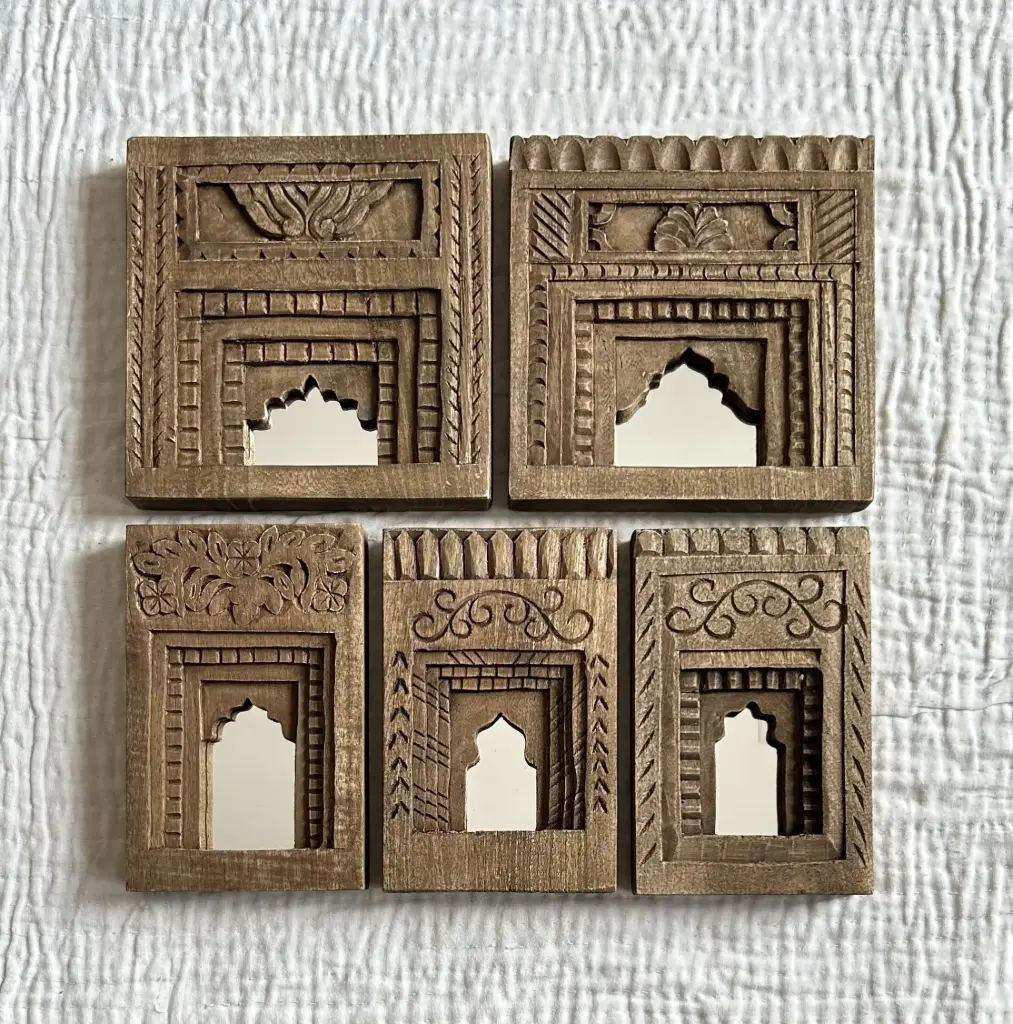 Temple Mirror Frame Set – 5-Piece Décor Collection
